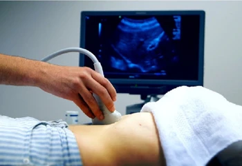 سونوگرافی کلیه و مثانه: چگونه می‌تواند در تشخیص بیماری‌ها کمک کند؟