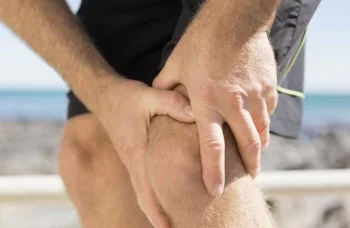 تأثیر فیزیوتراپی و تمرین‌درمانی در کاهش درد بیماران مبتلا به نرمی غضروف زانو